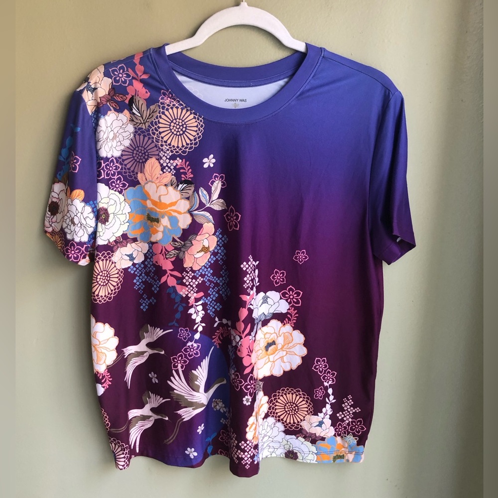 Johnny Was Active Short Sleeve Tee 
Size: S